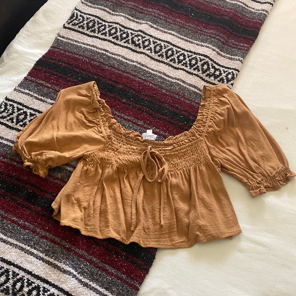 Ruffled Sleeve Crop Top - Brown